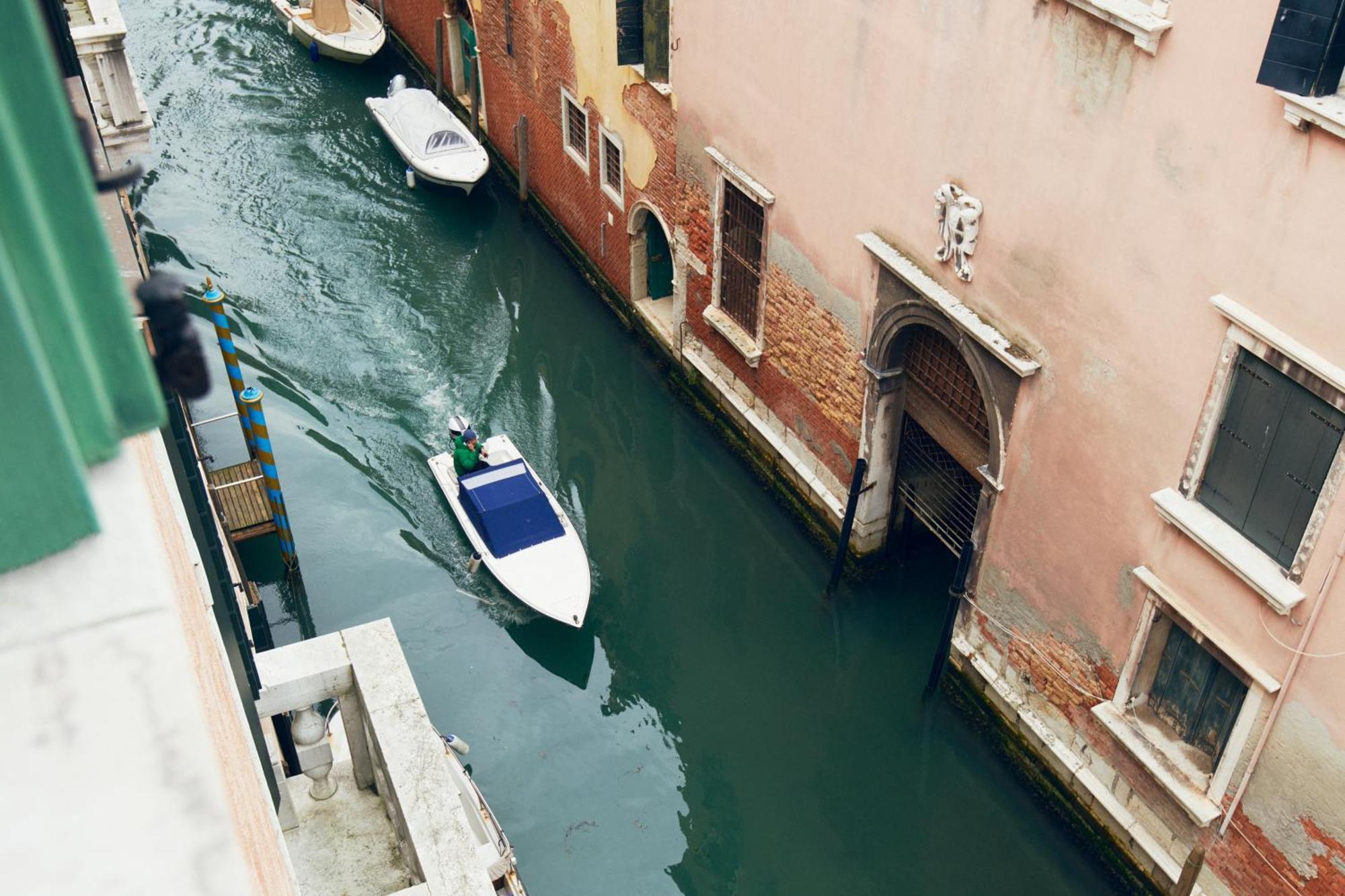 Palazzo Contarini Della Porta Di Ferro Aparthotel เวนิส ภายนอก รูปภาพ