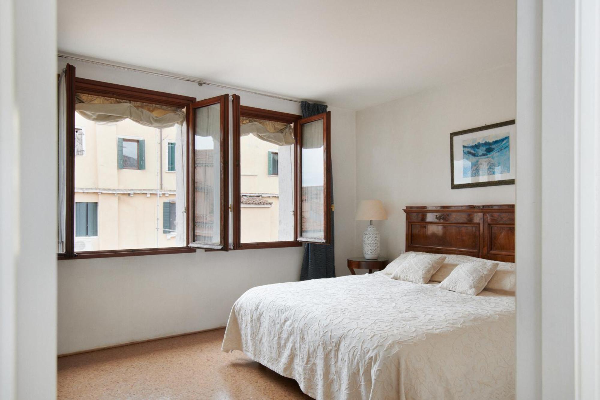Palazzo Contarini Della Porta Di Ferro Aparthotel เวนิส ภายนอก รูปภาพ