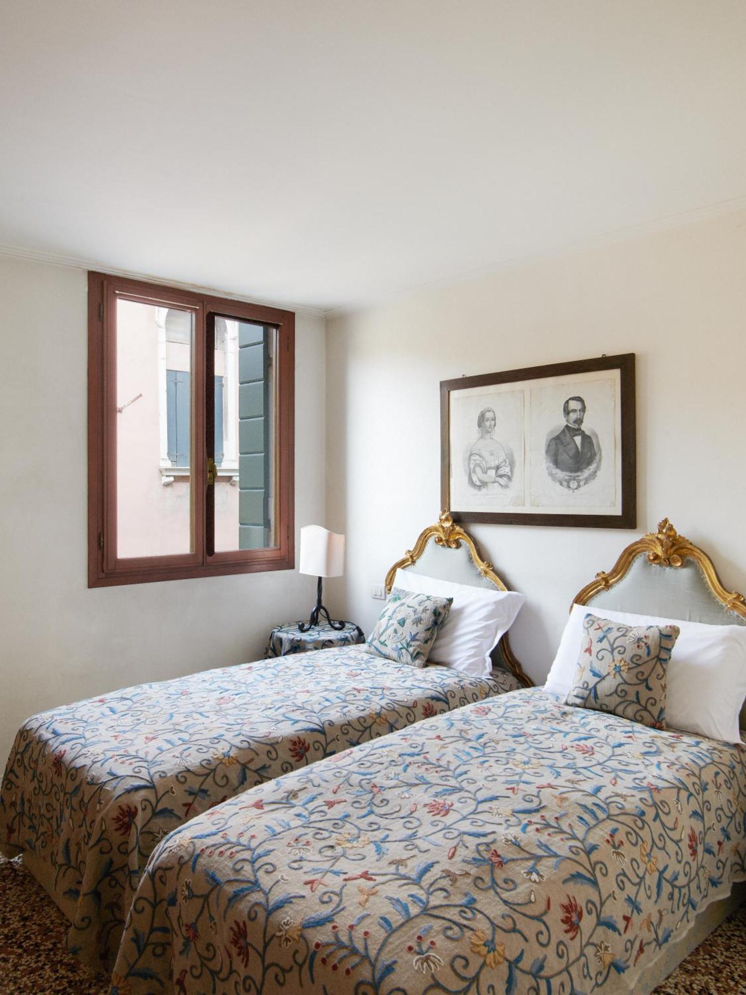 Palazzo Contarini Della Porta Di Ferro Aparthotel เวนิส ภายนอก รูปภาพ